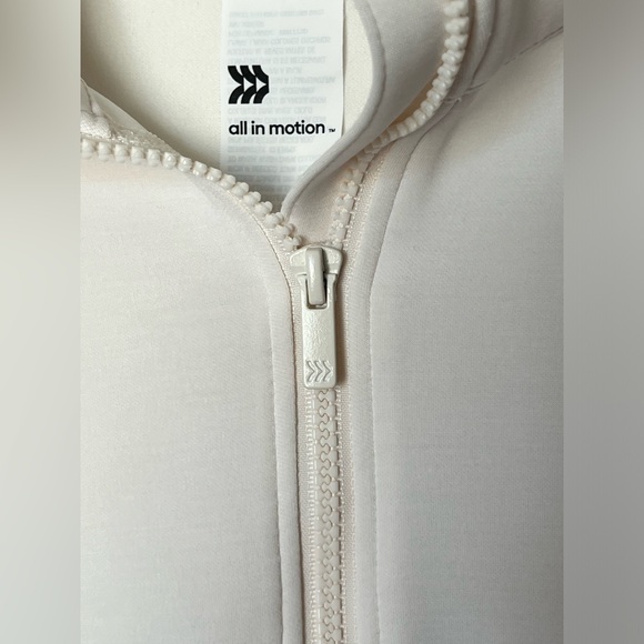 All in Motion half zip sweatshirt. Size medium. - Picture 3 of 5